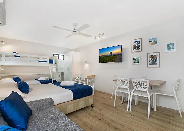 Beach House Motel