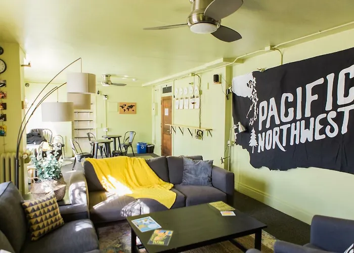 American Hotel Hostel