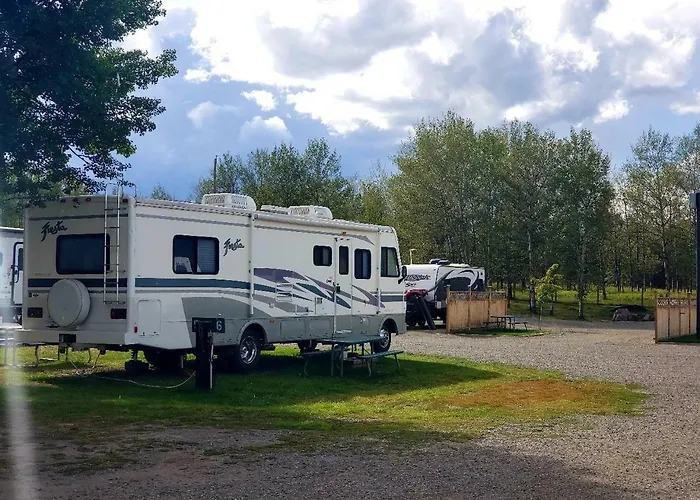 100 Mile Motel & Rv Park