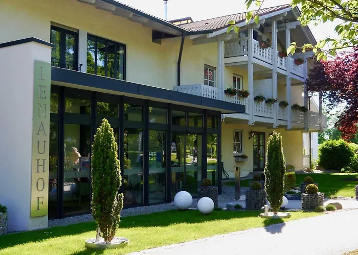 Hotel Lenauhof
