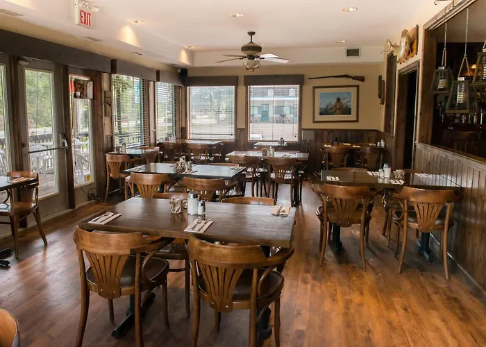 Trapper'S Choice Inn & Restaurant
