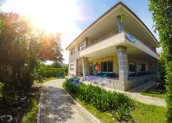 Carcavelos Surf Hostel