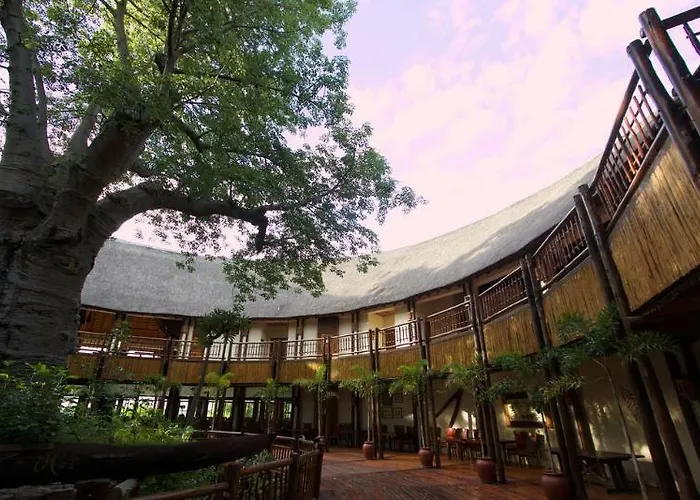 Cresta Mowana Safari Lodge