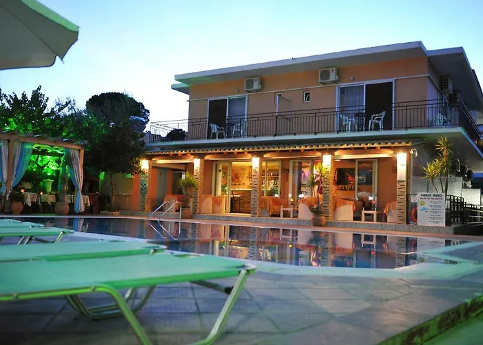 Makis Louvlis Apartments