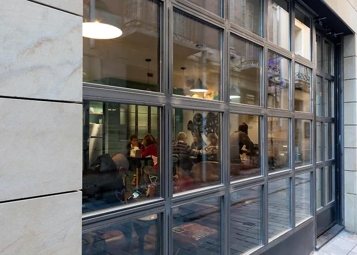 Winederful Hostel & Cafe