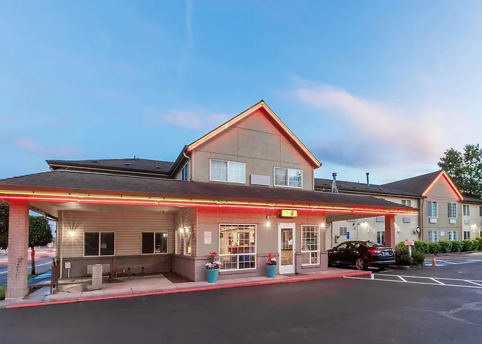 Super 8 By Wyndham Gresham/Portland Area Or Hotel