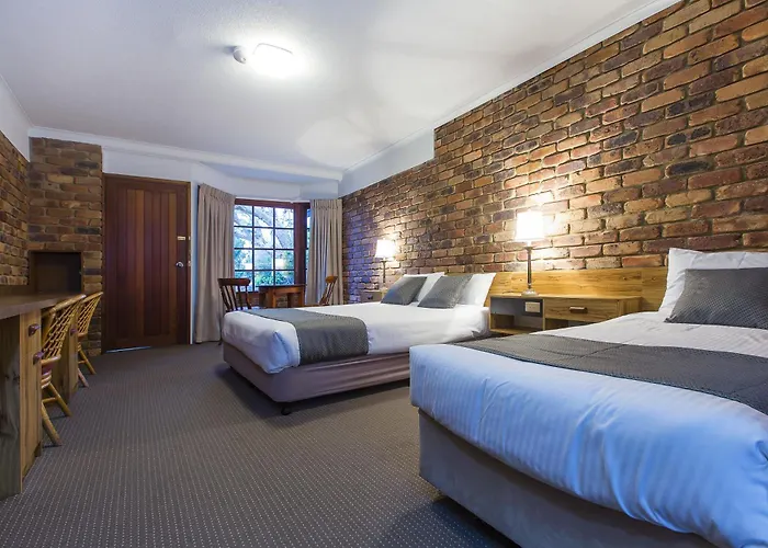 Montville Mountain Inn