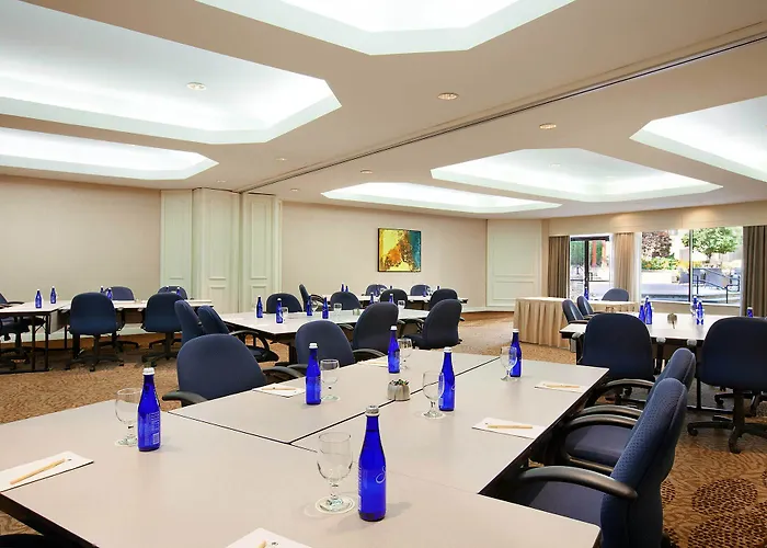 Doubletree By Hilton Hotel Boston - Bedford Glen