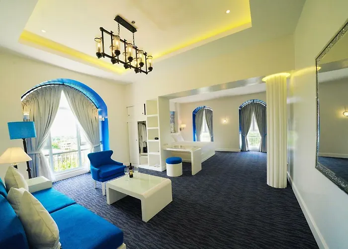 Hotel Carlito Tagaytay
