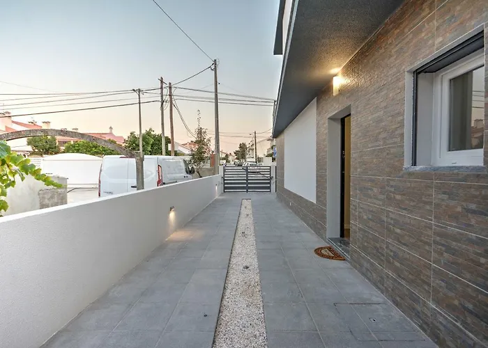 Paradise Terrace House