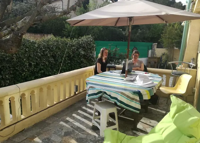 Goclands Tiny Cool Coliving Coworking Villa Garden