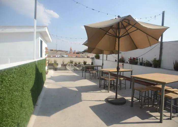 El Petate Hostel