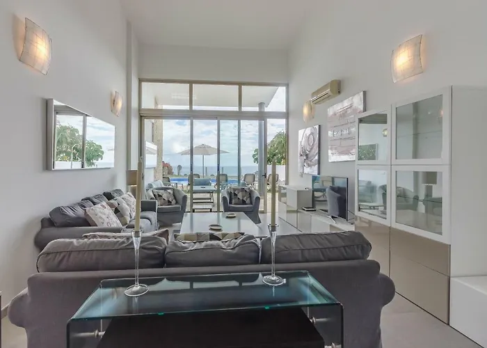 Villa Isabella, Luxury Villa With Heated Pool Ocean View In Adeje, Tenerife