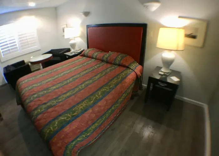 Valley Inn & Suites