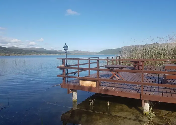 Traders Guesthouse At Lake Pleasant Living