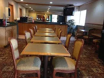 Travelodge By Wyndham Brooklyn Center