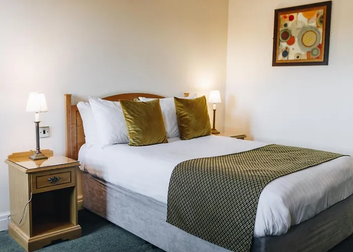 Hunters Lodge Hotel