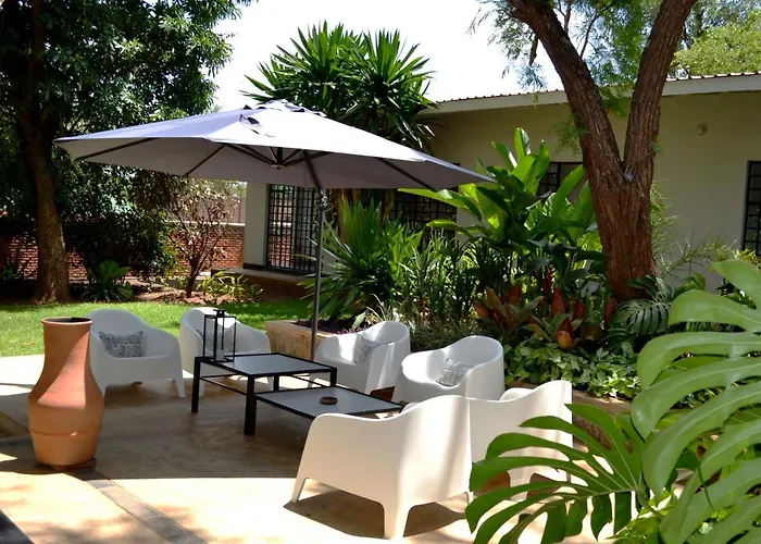 Mitengo House