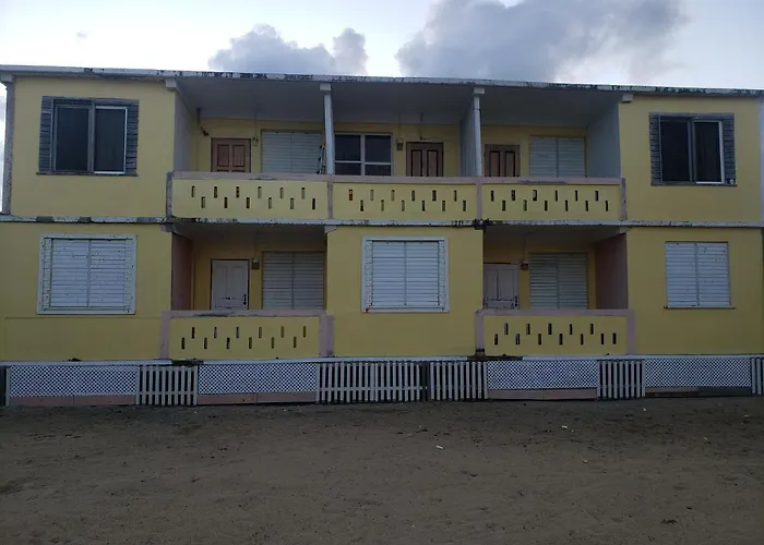 Pal'S On The Beach - Dangriga, Belize