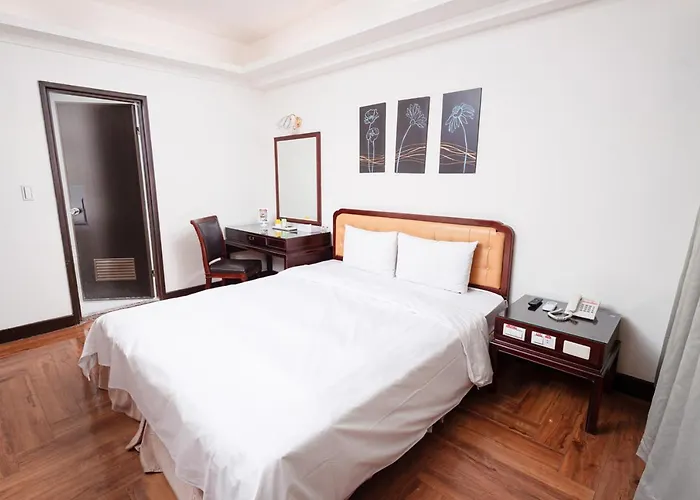 Peach Hotel