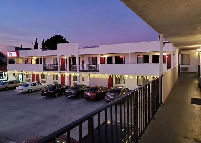 Eunice Plaza Motel