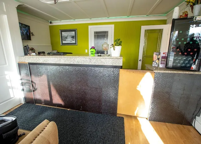 Camrose Motel