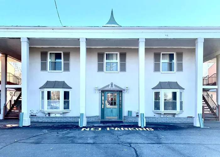 Tappan Zee Hotel