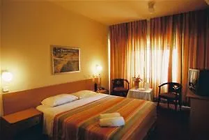 Eshel Hotel
