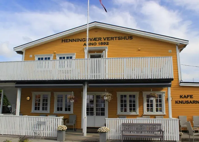 Henningsvaer Guesthouse