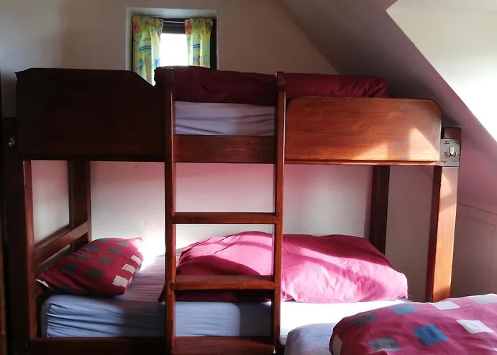 Aille River Tourist Hostel And Campsite Doolin