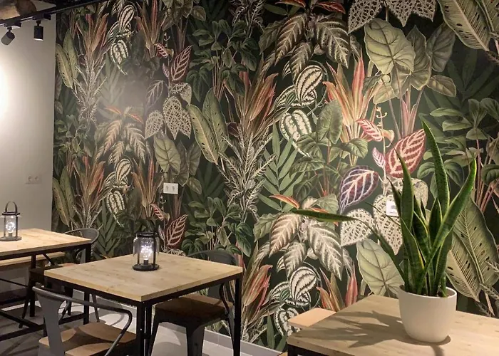 Vtz The Botanic Hostel