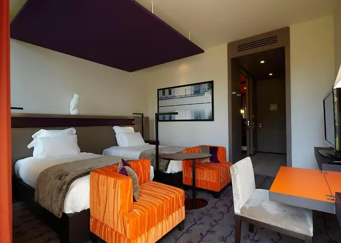 Hotel Chateau De Mery