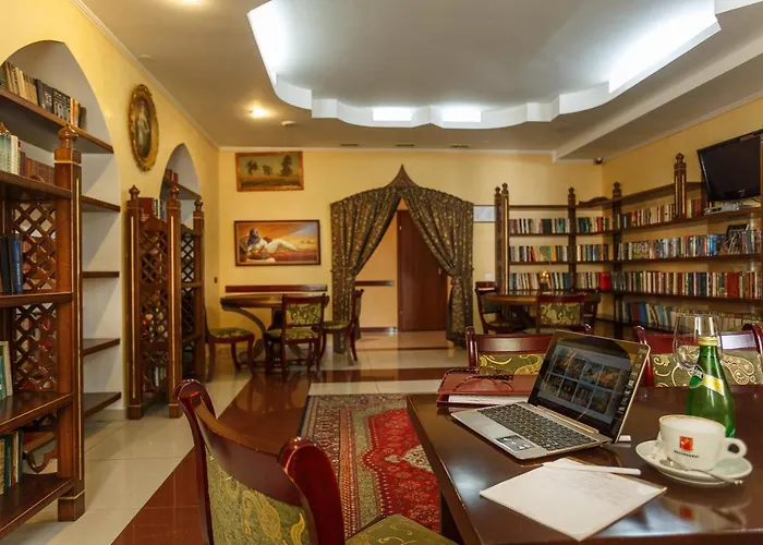 Premier Hotel Shafran