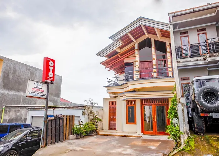 Oyo 3004 Penginapan Bromo Adi