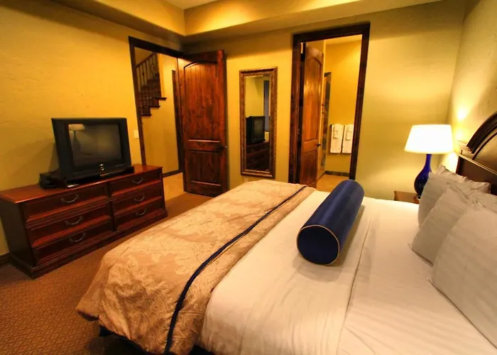 Canyon Villas At Coral Ridge