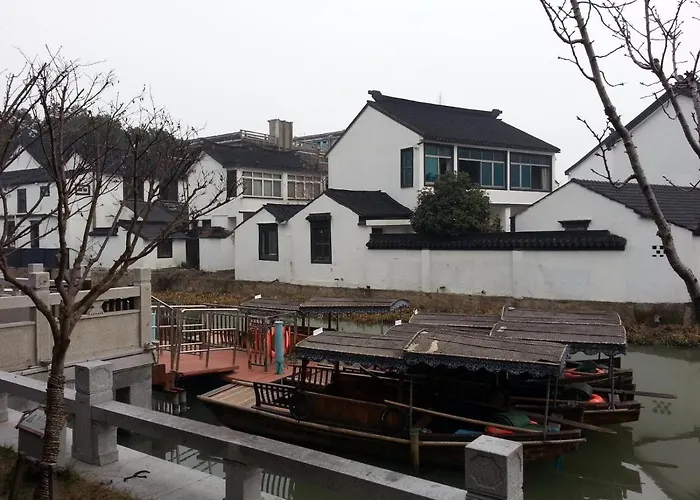7Days Inn Suzhou Luzhi Ancient Town