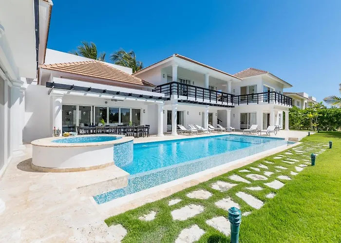 Pool View Villa With Jacuzzi & Chef At Cocotal Golf & Country Club