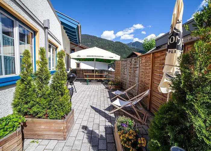 Rutsche Hostel